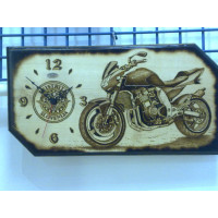 Unikatna stenska ura pirografija