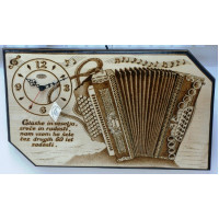 Unikatna stenska ura pirografija